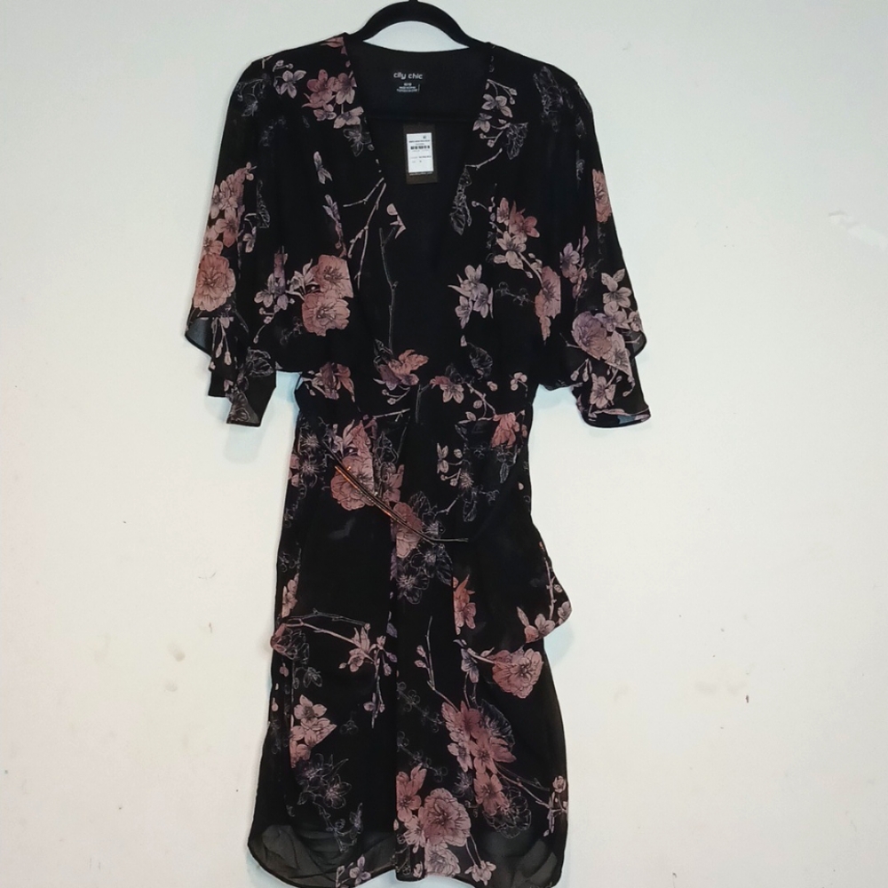 CITY‎ CHIC Black/Pink Bold Floral Wrap Dress | Size: Medium